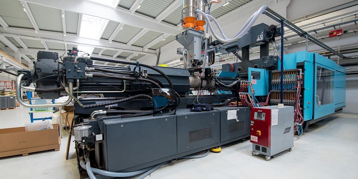 Injection Moulding Machine Repair — Creative Machines Reconditioners
